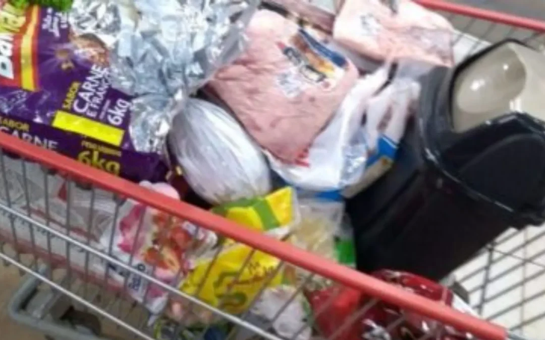 Funcionárias de hipermercado são presas por registrarem menos produtos no caixa