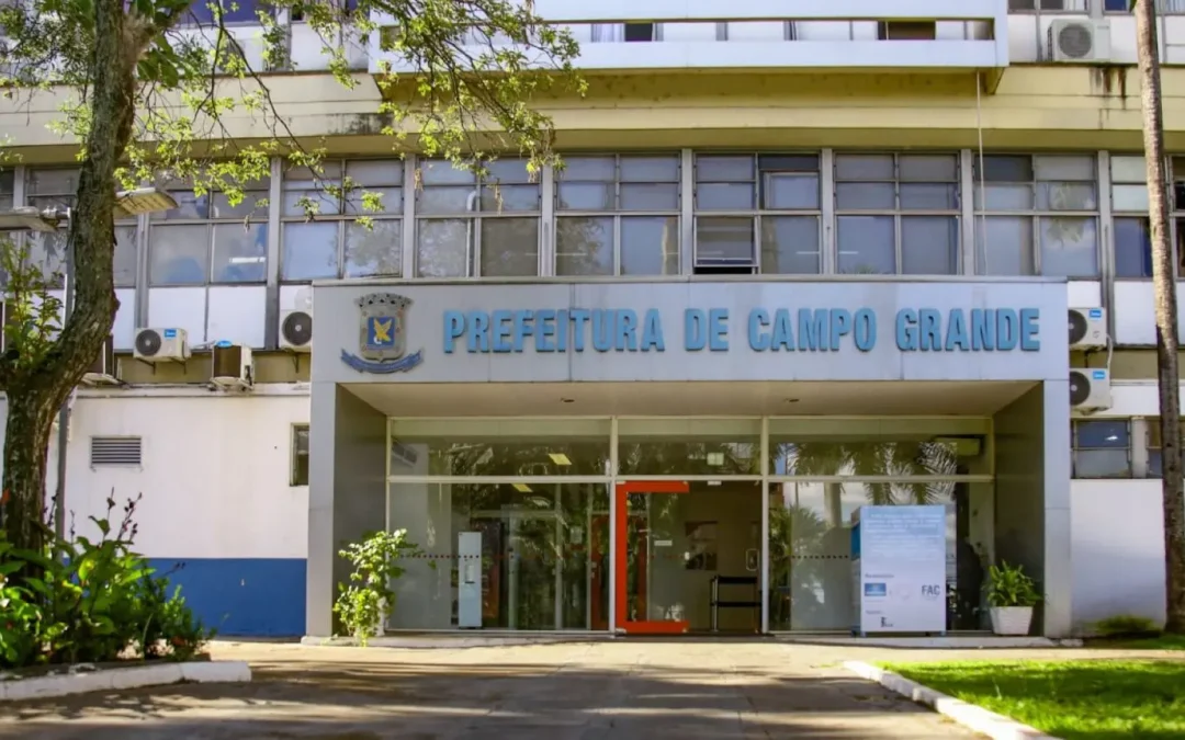 Prefeitura deve fazer pagamento retroativo a profissionais da educação de Campo Grande, diz ACP