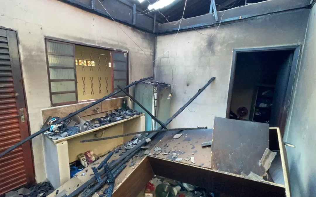 Casal perde tudo em incêndio após ser vítima de dois atentados no intervalo de 24 horas