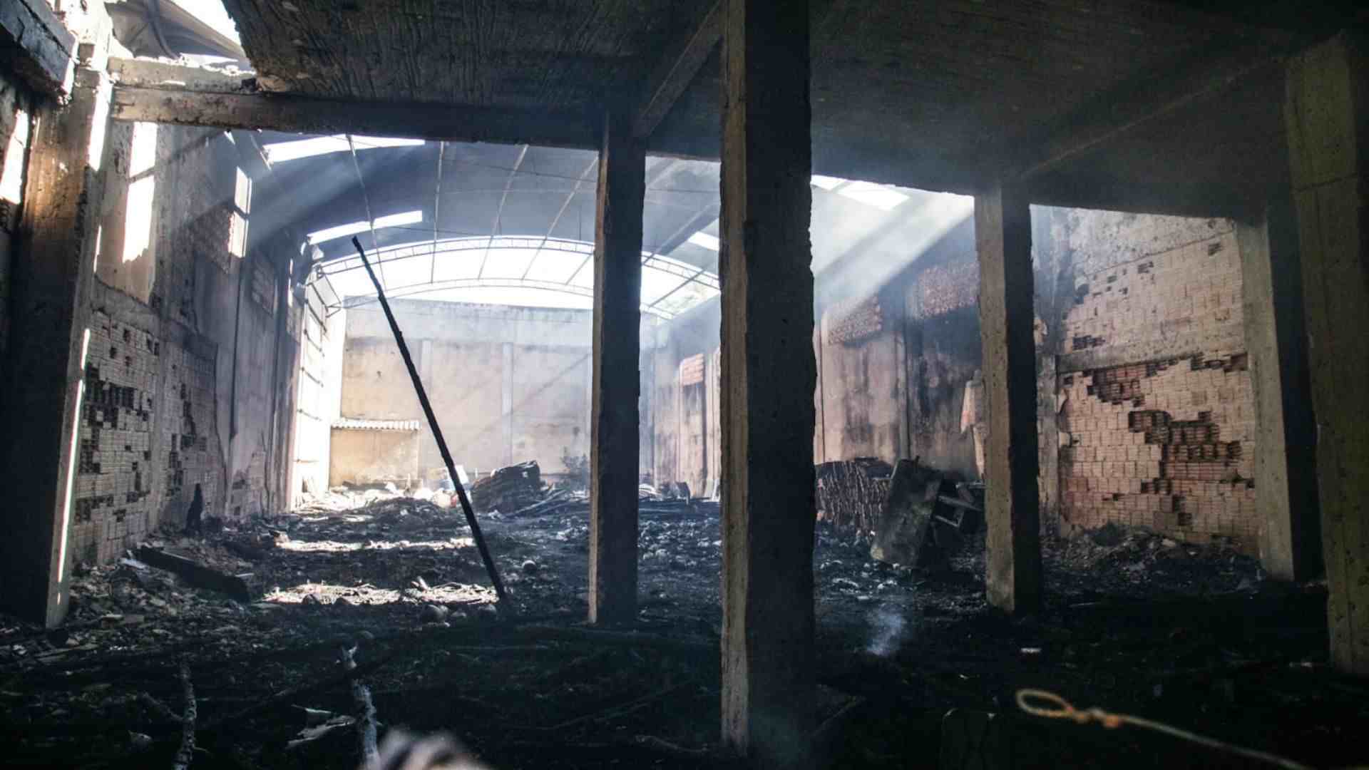 Incendio-Galpao-Capa
