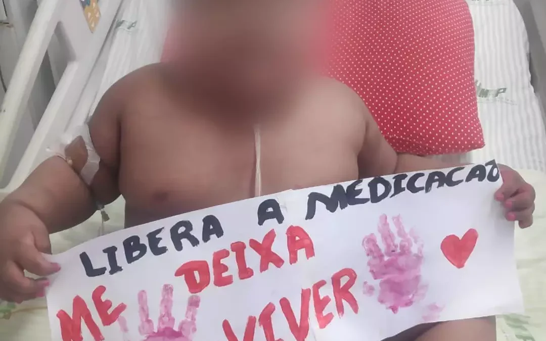 Com doença rara, menina de 4 anos sofre com custo milionário de tratamento