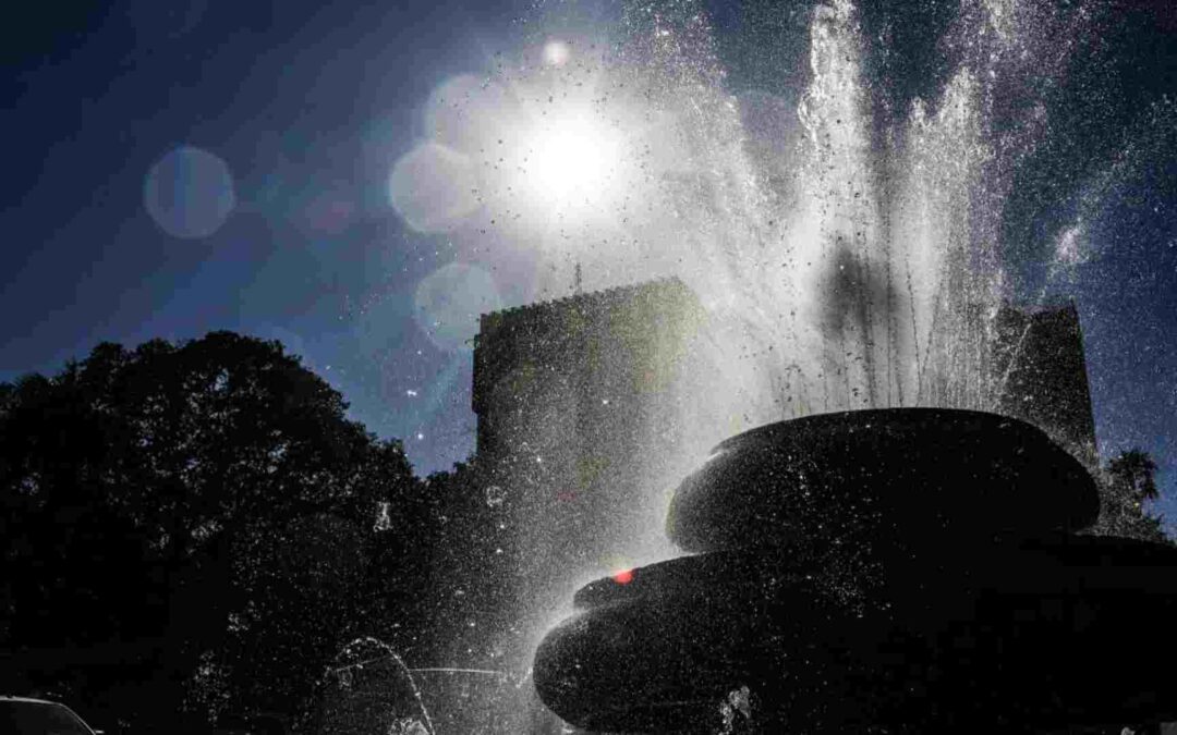 Calor de 40°C, pouco frio e clima de deserto: saiba o que esperar do tempo em agosto