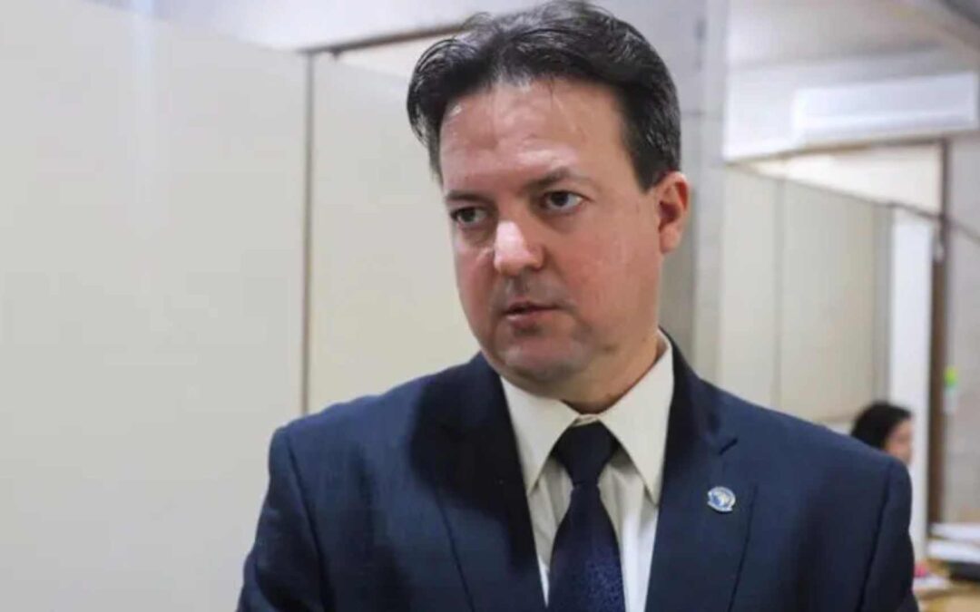 Suposta tentativa de ‘salvar’ ex-DGPC que atirou contra garota no trânsito deixou rastro de fraude