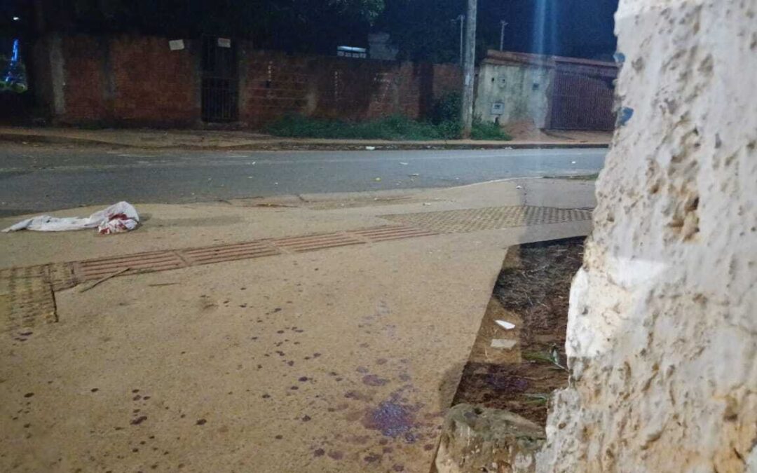Jovem é esfaqueado no Nova Lima e levado em estado grave para a Santa Casa