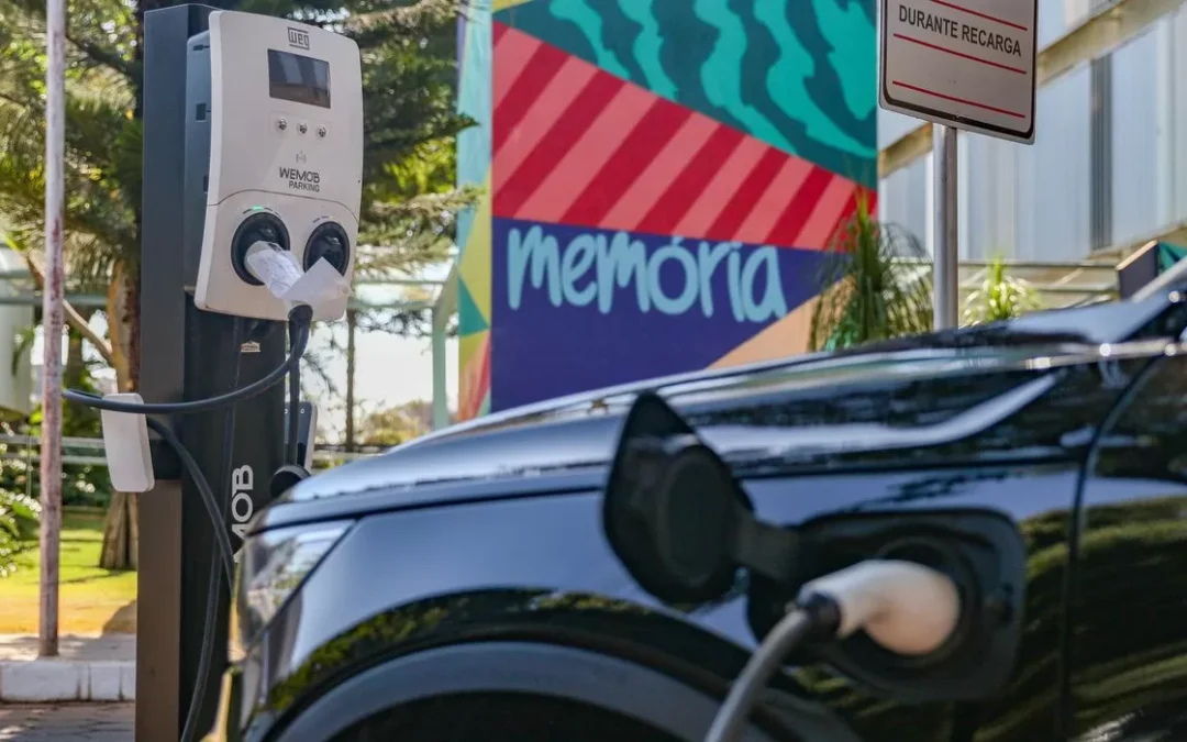 Importação de veículos elétricos provoca queda na balança comercial