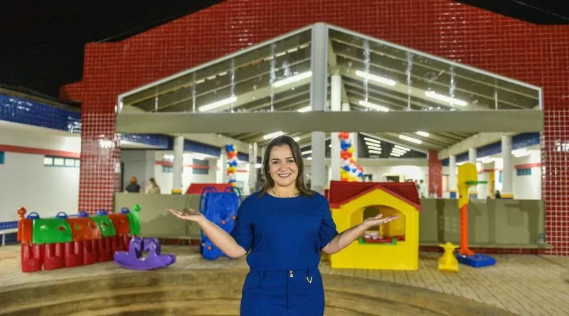 Prefeita Adriane inaugura Emei Inápolis após obra ficar parada por 13 anos e faz história na Educação