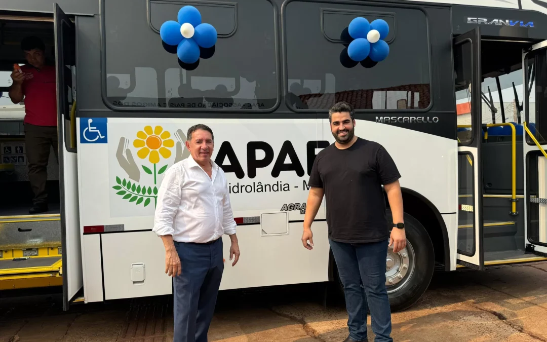 APAE de Sidrolândia recebe novo ônibus e beneficiará mais de 160 alunos