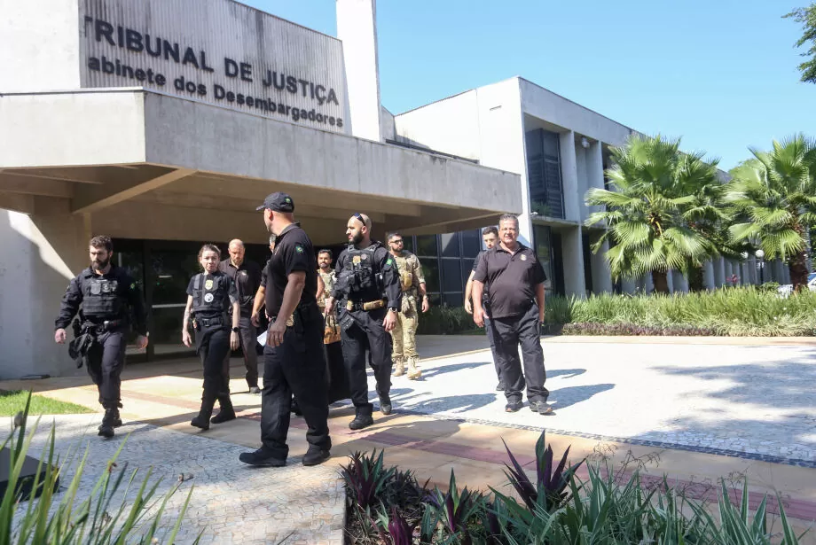 Quatro dias depois de operação, desembargadores continuam sem tornozeleira
