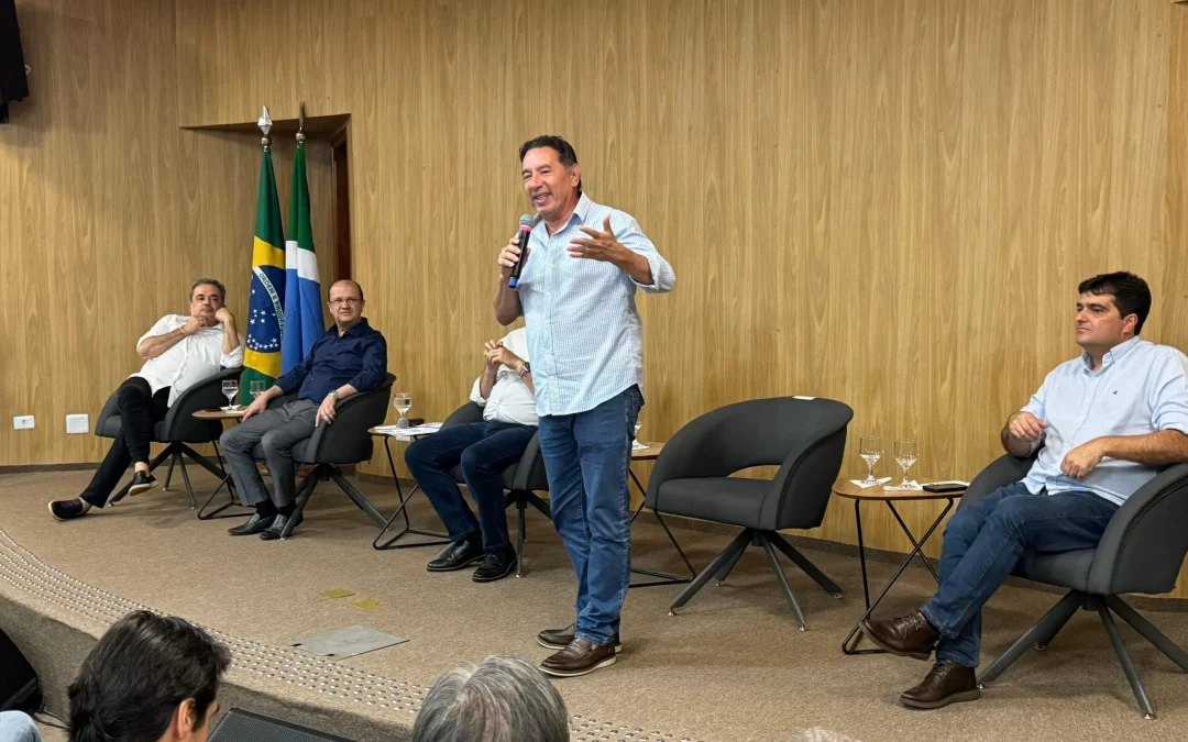 Em reunião com prefeitos eleitos, Gerson reforça importância de parcerias e gestão municipalista