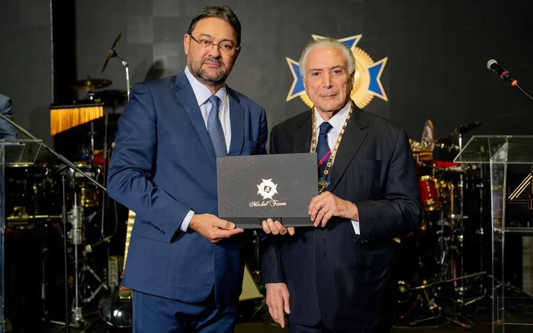 Longen homenageia Michel Temer e empresários em celebração dos 45 anos da Fiems