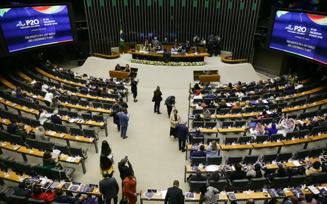 Cúpula dos parlamentos do G20 debate combate à desigualdade de gênero