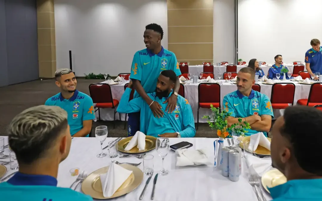 Seleção brasileira se apresenta em Belém para jogos das Eliminatórias