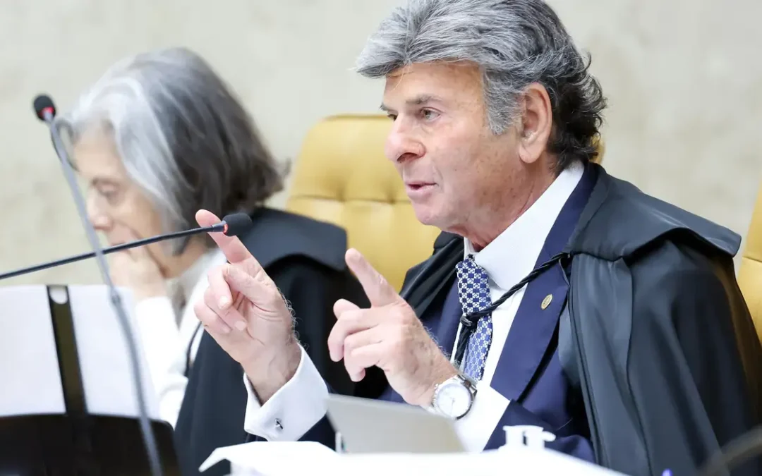 Fux vota no STF pela responsabilização das redes sociais por conteúdos