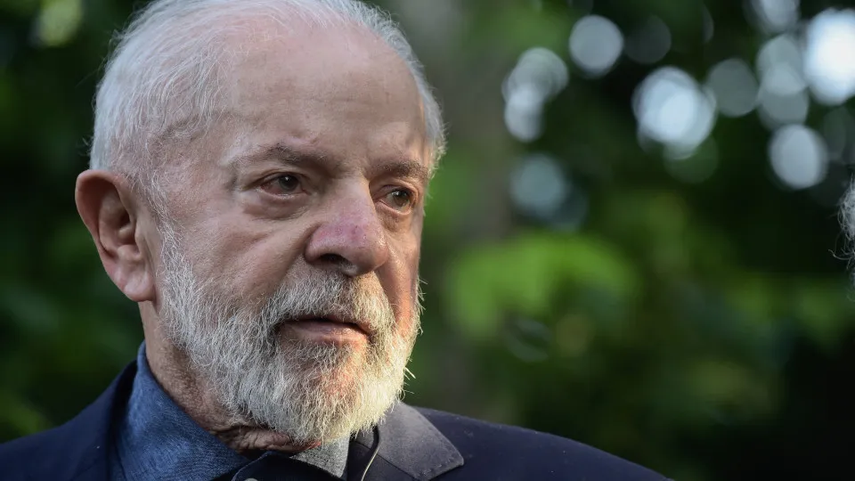 Lula critica Trump por negociação de paz na Ucrânia que não ouve Zelenski