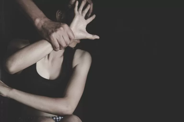 Projeto prevê garantia de alimentos a mulheres vítimas de violência doméstica