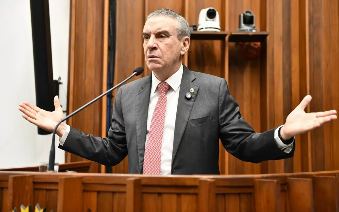 “Com agressor na rua, mulher nenhuma está segura”, lamenta Paulo Corrêa após sobrinha ser agredida pelo namorado