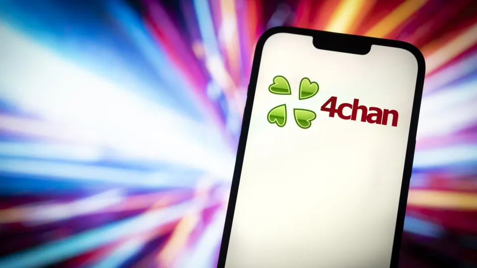 4Chan, rede social conhecida por extremismo, sofre ataque e sai do ar