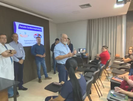 Hospital Cassems de Dourados promove treinamento sobre suporte básico de vida em emergências cardiorrespiratórias pediátricas