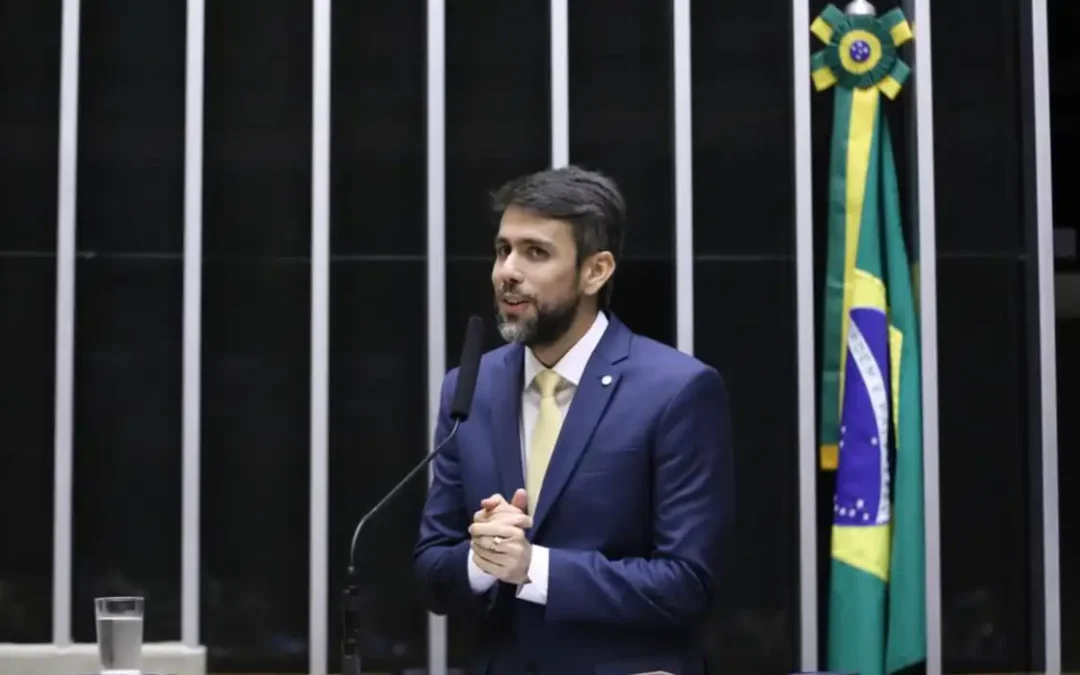 Deputado Pedro Lucas recusa convite para ser ministro das Comunicações