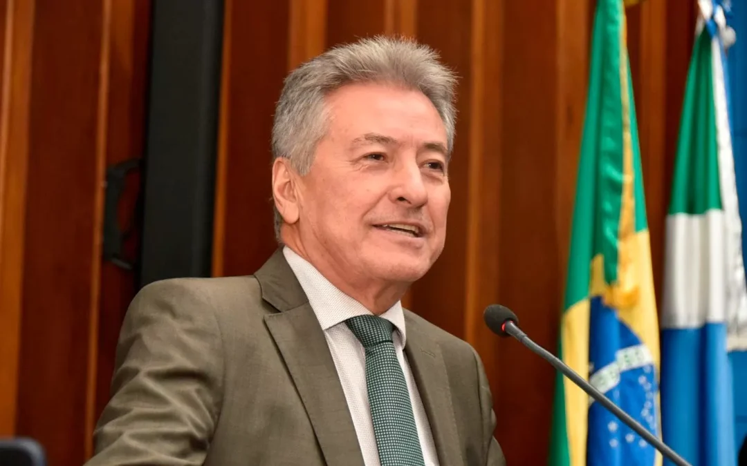 Na tribuna, Hashioka comenta decisão judicial de processo eleitoral em Nova Andradina