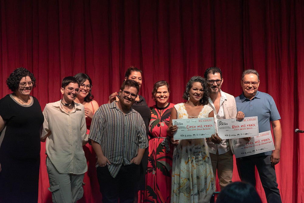 Falta pouco: poetas têm até 01/09 para concorrer a até R$ 3 mil na 37ª Noite da Poesia