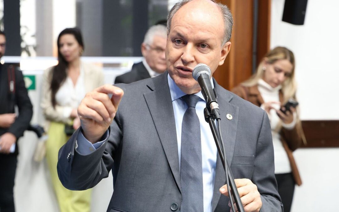 Junior Mochi cobra rede de água para 20 famílias de pequenos produtores em Bodoquena