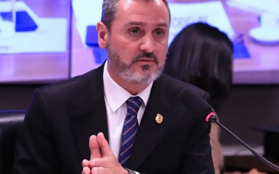 Diretor da PF confirma que investigação do caso Master envolve autoridade com foro no STF