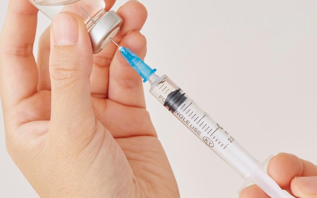 Campanha nacional de vacinação contra a gripe começa neste sábado com foco em grupos prioritários