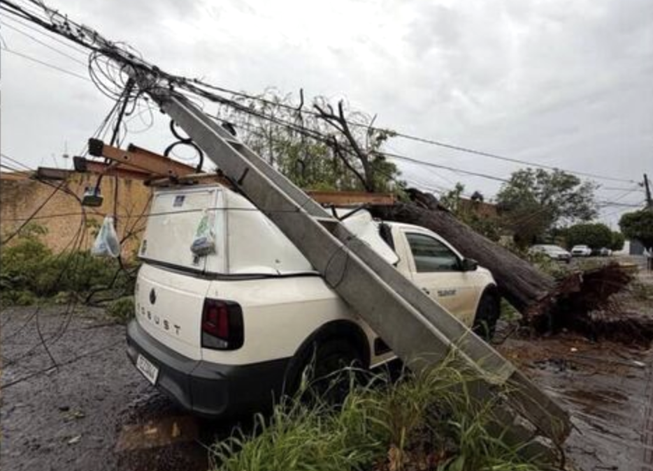 Mais de 380 empresas afetadas: tempestade provoca rombo de R$ 25 milhões na Capital